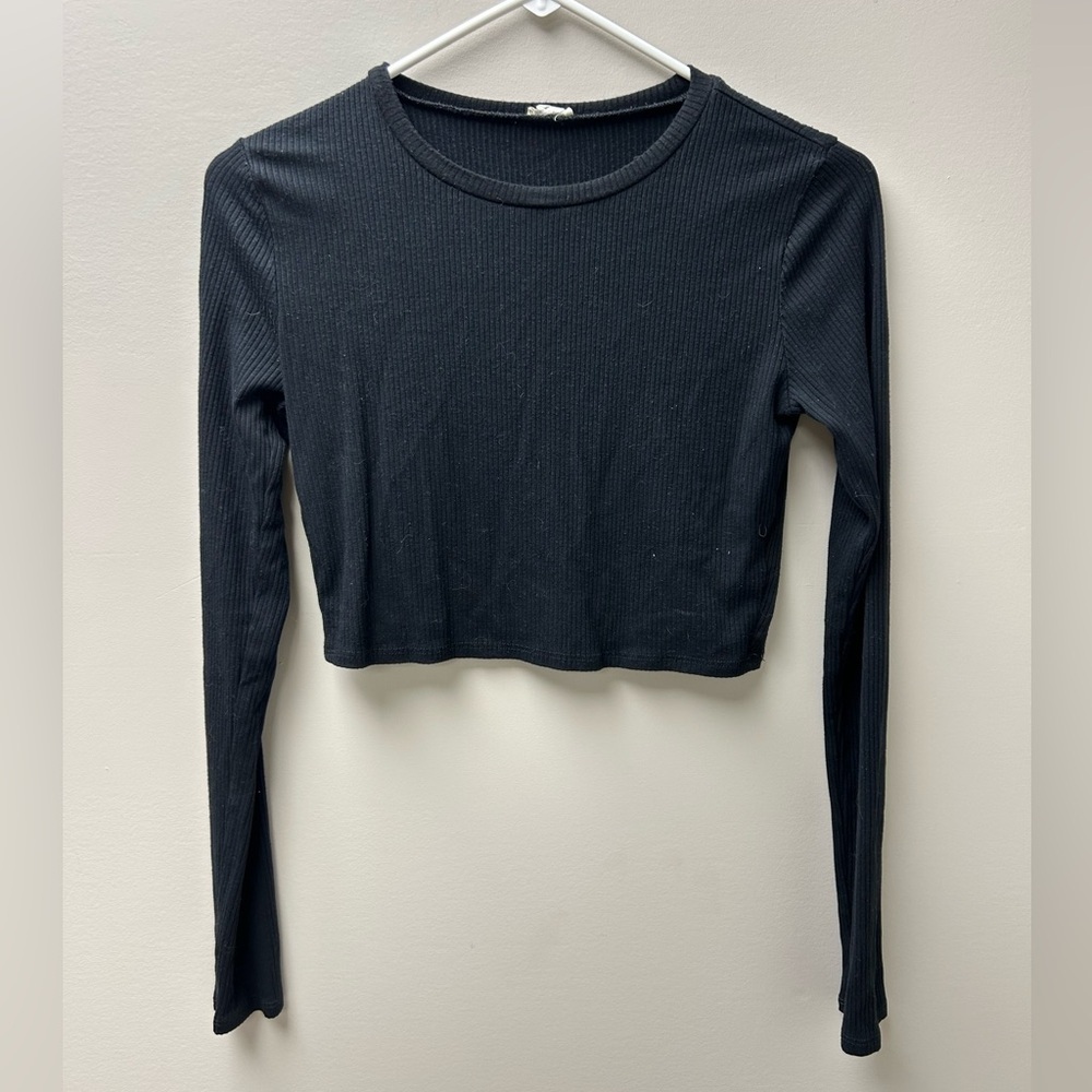 Garage Women’s Black Ribbed Cropped Long‎ Sleeve Top